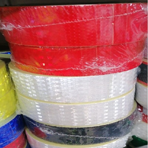 Supplier of Honeycomb Self Adhesive Reflective Tape 2 Inch X 25 Meter in UAE